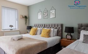 Syster Properties Serviced Accommodation Leicester 5 Bedroom House Glen View